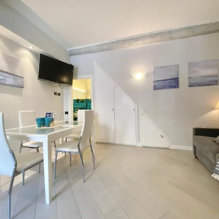 Casaviva - Lovely Mini-loft In With Ac * Camogli