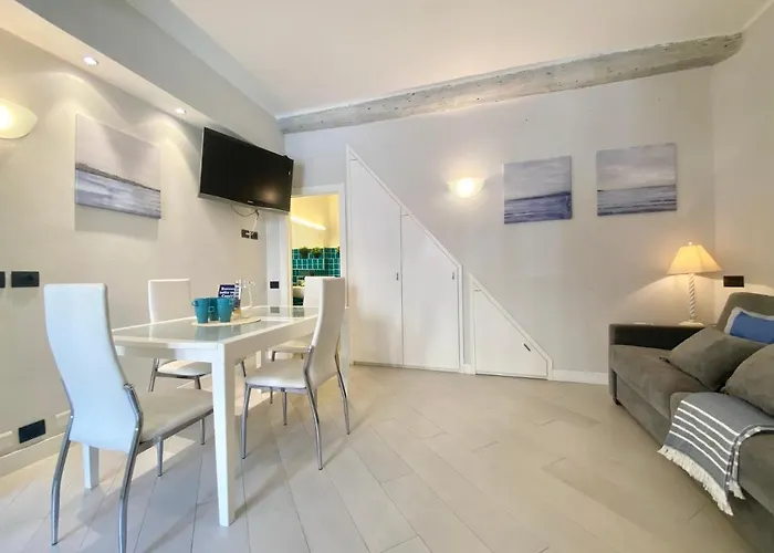 Casaviva - Lovely Mini-loft In With Ac * Camogli